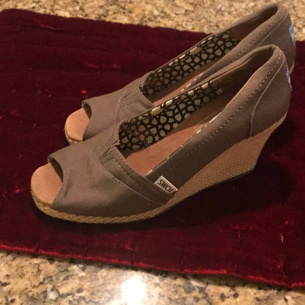 Toms gray wedges.